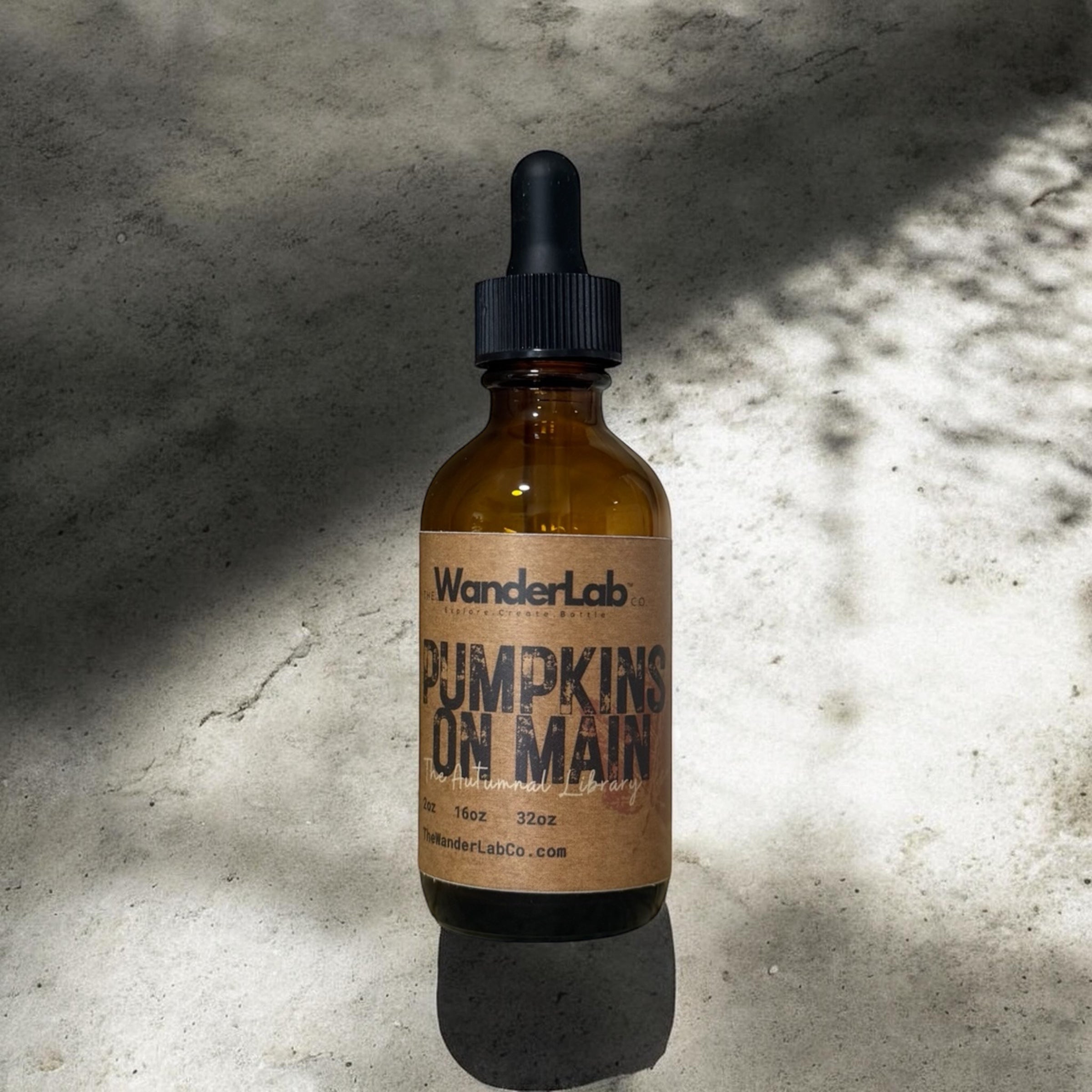 2oz sample size Pumpkins on Main fragrance oil for professional soap and candle makers.